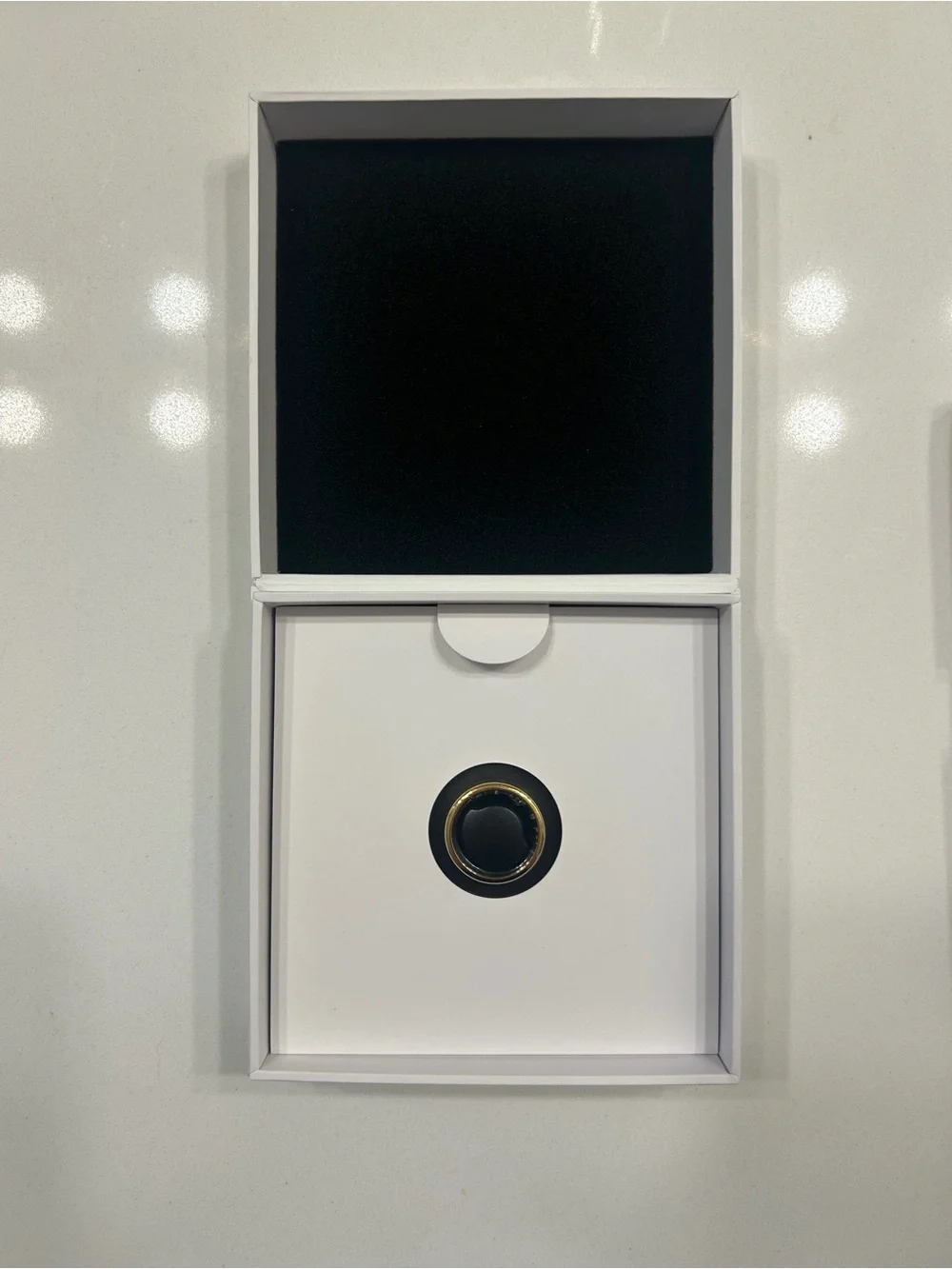 Oura Ring Gen3 in Horizon Gold & Charging Dock
